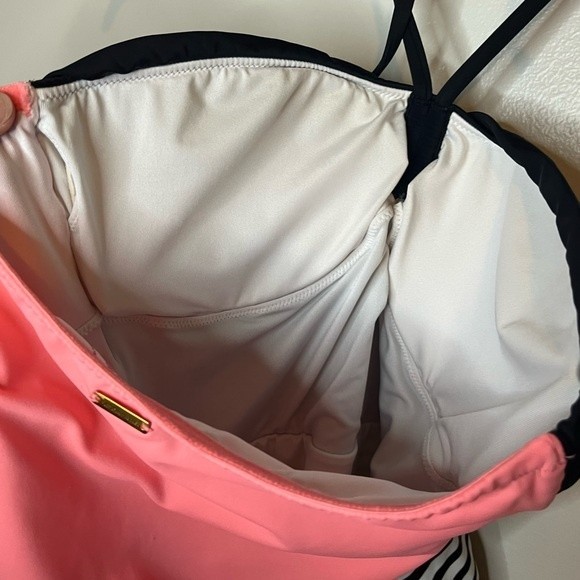 Victoria’s Secret Colorblock Halter One-Piece Swimsuit Size Small - Picture 4 of 7